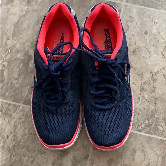 Skechers shoes - dry foam - Picture 2 of 5